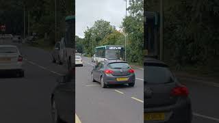 Metrobus Enviro200 MMC 6713 YX71 OHN turning onto Woodroyd Avenue Horley on route 424 23102024 [upl. by Argus]