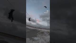 CATCHING LINE MID KITELOOP 😱 dontpullthebar kitesurfer kitesurf [upl. by Ailahs24]