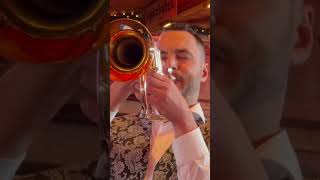 Busfahrt zum Frühlingsfest Cannstatter Wasen 2024  zur Almhütte mit der BigBrass Band auto musik [upl. by Suivat]