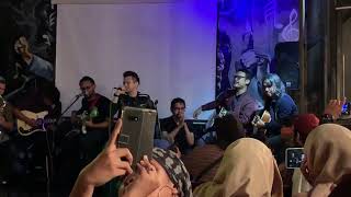 19042019 Fuyyoo  Johny Comes Lately ft Azhar Osman Acoustic [upl. by Novaat]