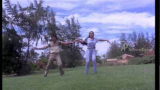 Nallavanuku Nallavan  Tamil Movie  Scenes  Clips  Comedy  Songs  Muthaaduthey Song [upl. by Alleen]