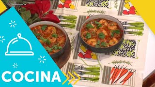 Recetas de cocina Cómo hacer un Enchilado de Camarones  Un Nuevo Día  Telemundo [upl. by Fital]