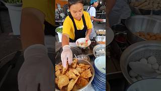 YenTaFo Noodles Je Jia Bangkok  ก๋วยเตี๋ยวเย็นตาโฟ เจ๊เจี่ยสะพานเหลือง กรุงเทพฯ streetfood [upl. by Lotz]