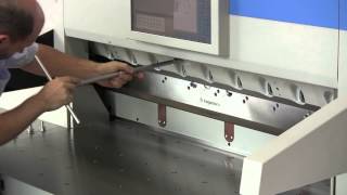 Paper cutter new knife change BAUMANN WOHLENBERG [upl. by Tawsha]