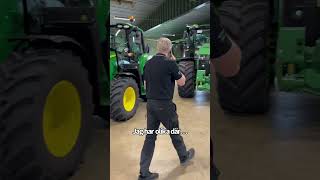 Markus har haft en dröm att få jobba på Gunnar Nilsson och sälja traktorer som Wickström 🚜💚 [upl. by Barrow]