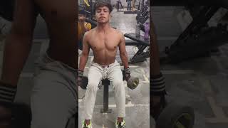 Body badi achi bna li motivation bodybuilding gymjao gymmotivation fitnesmodel xshahbaz 007 [upl. by Burwell430]