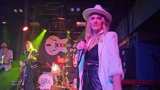 Elles Bailey  Sunshine City  Live at Dinwalls [upl. by Dyob]