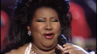 Aretha Franklin Aint no way Divas Live 2001 full video [upl. by Luwana362]