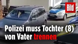 Polizei trennt Vater und Mädchen 8 [upl. by Orban]