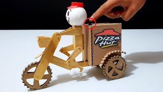 Robot Repartidor de Pizzas en Bicicleta Eléctrica hecho de Madera y Cartón DIY [upl. by Skurnik]