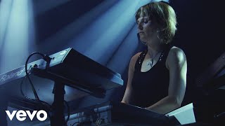 Faithless  Drifting Away Live At Alexandra Palace 2005 [upl. by Marcellina118]