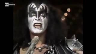 KISS quotI Love It Loudquot ospite a discoring 28 novembre 1982 la USband di hard rock amp heavy metal [upl. by Kcirddet195]