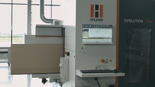 Machines CNC verticales pour lusinage du bois  Série EVOLUTION de HOLZHER [upl. by Annaes]