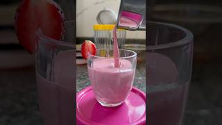 Strawberry milk shake easy recipe strawberry strawberrymilkshake milkshakerecipe summerdrinks [upl. by Aninahs]