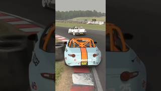 How close Me Yes… iracing simracing carracing racing mazdamx5 [upl. by Paxton]