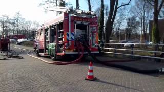 Grote brand koog aan de zaan Voetbaltribune KFC aankomst diverse voertuigen [upl. by Onnem]