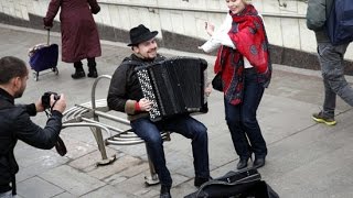 Russian famous accordion player earned more playing in metro than American famous violinist БАЯН [upl. by Enilav]