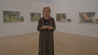 Visita guiada por la exposición Encuentros en la fábrica de polvo María Elvira Escallón [upl. by Lydnek]