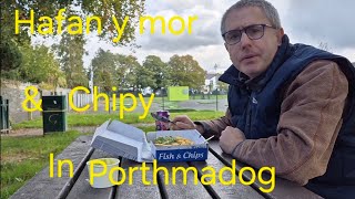 HAFAN Y MOR amp FISH amp CHIPS IN PORTHMADOG WELL SAIUSAGE amp CHIPS amp MUSHY PEAS LOL [upl. by Llerut]