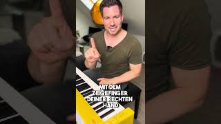 Jazz Piano spielen und dazu mit einem Finger improvisieren 🎹✨ [upl. by Eeb]