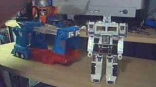 G1 Optimus Prime and Ultra Magnus Reissues [upl. by Noremac]