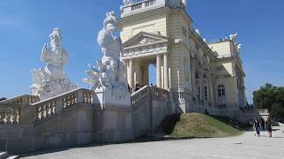 Die Gloriette im Schlosspark Schönbrunn🎶🎻🎶สวนSchönbrunn กรุงเวียนนา [upl. by Anihta854]