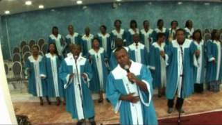 Chorale Espérance  Dieu est là [upl. by Strang]