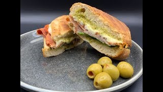 Hjemmelavede panini sandwich med parmaskinke pesto spinat og mozzarella [upl. by Zerimar66]