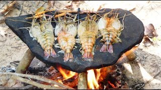 Technique Cooking Shrimp on Rock  Grilled Shrimp Eating Delicious [upl. by Eliath140]