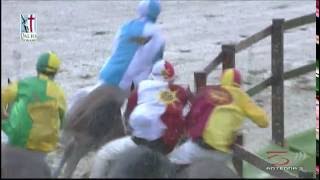 Caduta e Cavallo Scosso Rallenty al Palio di Legnano 2016 [upl. by Stover]