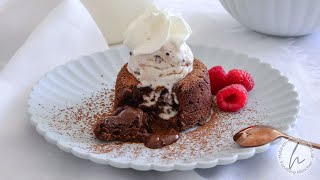 Warme Schokoküchlein mit flüssigem Kern Lava Cake [upl. by Zebedee]