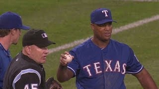 TEXSEA Beltre tries to sell the foul ball on single [upl. by Hamel]