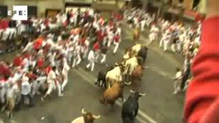 El último encierro de los sanfermines 2012 también fue rápido y limpio [upl. by Buchbinder]