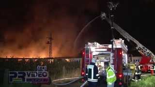 21 April 2015  Großbrand in Wiesloch zerstört Lagerhalle [upl. by Remo]