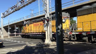 Union Pacific 1372 LRR93 Lodi Local Light Power Chase at Railroad Crossings and SACRT Light Rail [upl. by Jasmine]