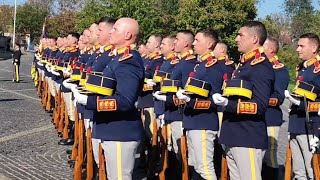 Ziua Armatei Române Depunere De Coroane Regimentul 30 Gardă [upl. by Anerak]