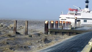 Storm pier Holwerd 15 Februari 2014 [upl. by Luoar]