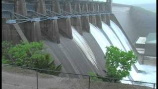 Table Rock Dam gates open [upl. by Cherri]