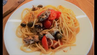 Spaghetti sgombro in scatola quick and easy mackerel capers olives by Vito Chef Italia ASMR [upl. by Elleiand]