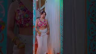 Bellbottoms Garba and Falguni Pathak shorts garba garbalook [upl. by Auqenaj]