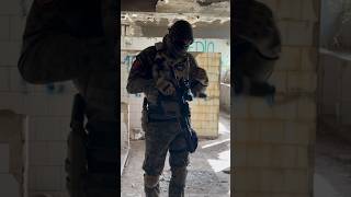 Quase que mata todo mundo com a granada Ia matar uns 8 de uma vez só o maluco é brabo airsoft [upl. by Amsirahc]