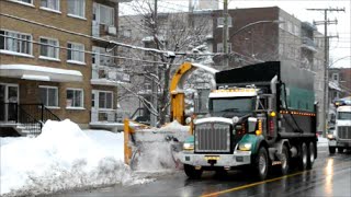 MONTREAL SNOW REMOVAL OP DEC 31 2015 [upl. by Yecart]