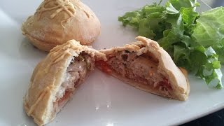 Pâte à pizza farcie  LA BOITE A RECETTES [upl. by Russon642]