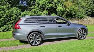 Volvo V60 Cross Country B5 [upl. by Ynahteb280]