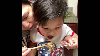 4 year old eat a yellowedge grouper eyeball [upl. by Anselmo]