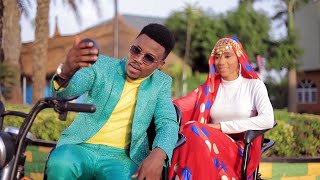 Umar m shareef ZuciyaOfficial Video ft Saudat Umar [upl. by Yelserp]