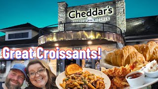 Cheddars Scratch Kitchen Review  Great Croissants  NEW hot honey chicken tenders Full Tour 2024 [upl. by Ljoka]