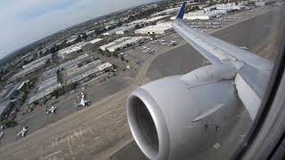 SNA STEEP DEPARTURE amp ENGINE BUZZSAW NOISE  United Airlines 737800 John Wayne Airport Takeoff  4K [upl. by Ahsuat]