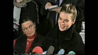 18121993  EiskunstlaufDM mit Tanja Szewczenko Katarina Witt [upl. by Leen956]