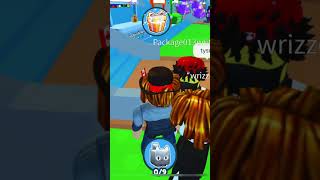 Giving fans huge in pet sim x giveawaygamingroblox [upl. by Sommer]